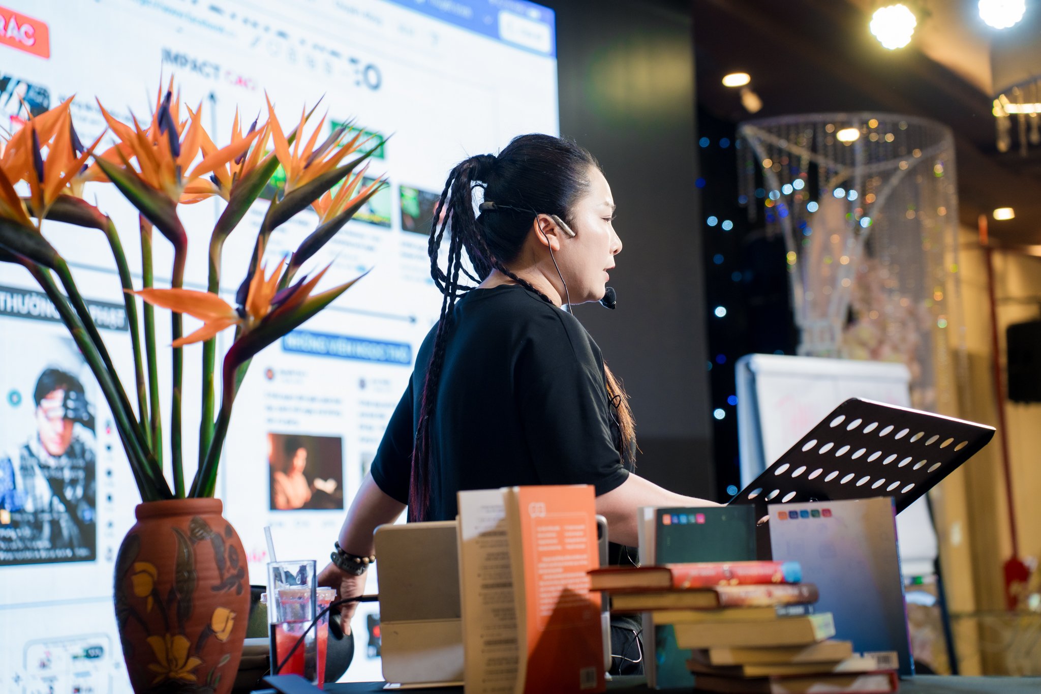 Đỗ Trương San San giảng bài tại lớp Video Marketing Phủ Thương Hiệu K11