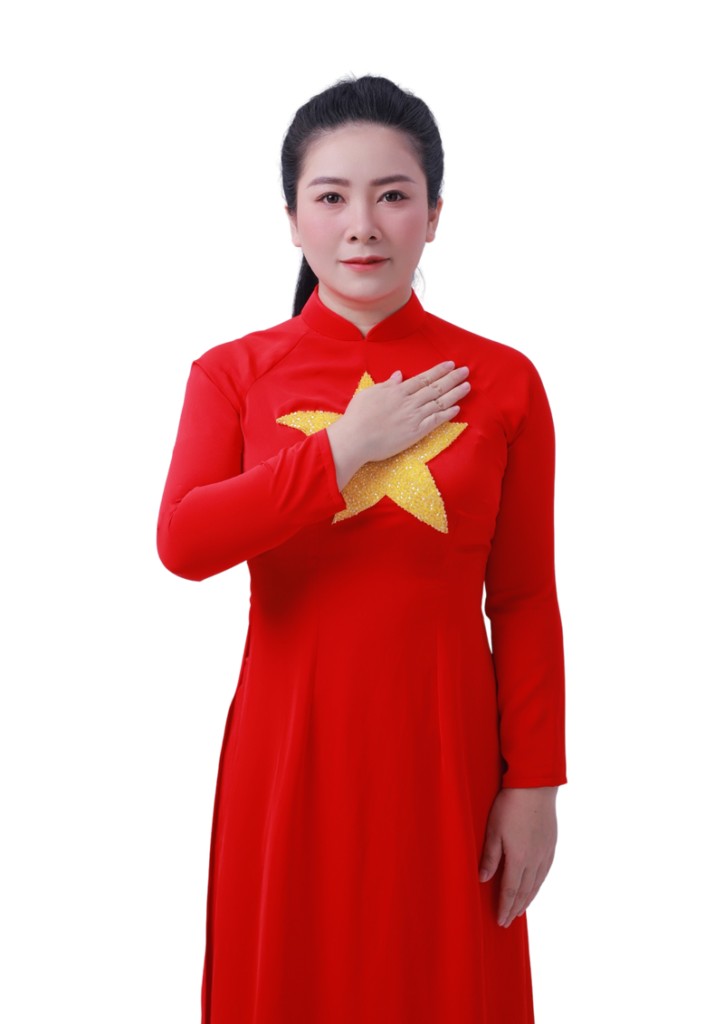 Đỗ Trương San San trong tà áo dài đỏ