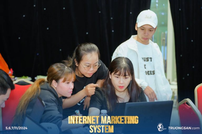 IMS mùa 1, bảng trắng, màn chiếu và giờ thực hành, ảnh 8