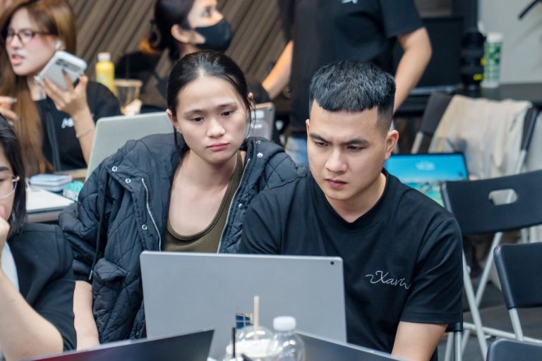 IMS mùa 2, những cụm bàn áo đen, ảnh 3
