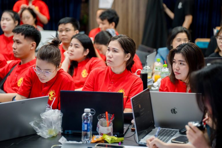 IMS mùa 2, sắc áo đỏ và tấm ảnh chung, ảnh 6