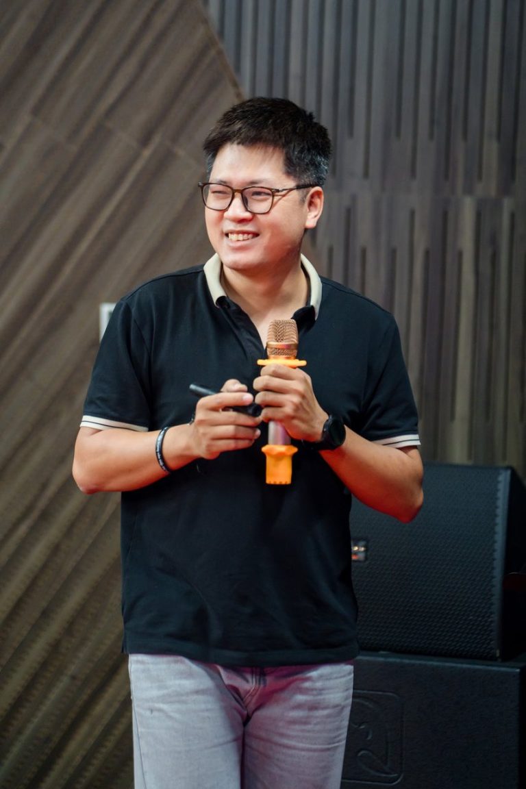 IMS mùa 2, sắc áo đỏ và tấm ảnh chung, ảnh 9