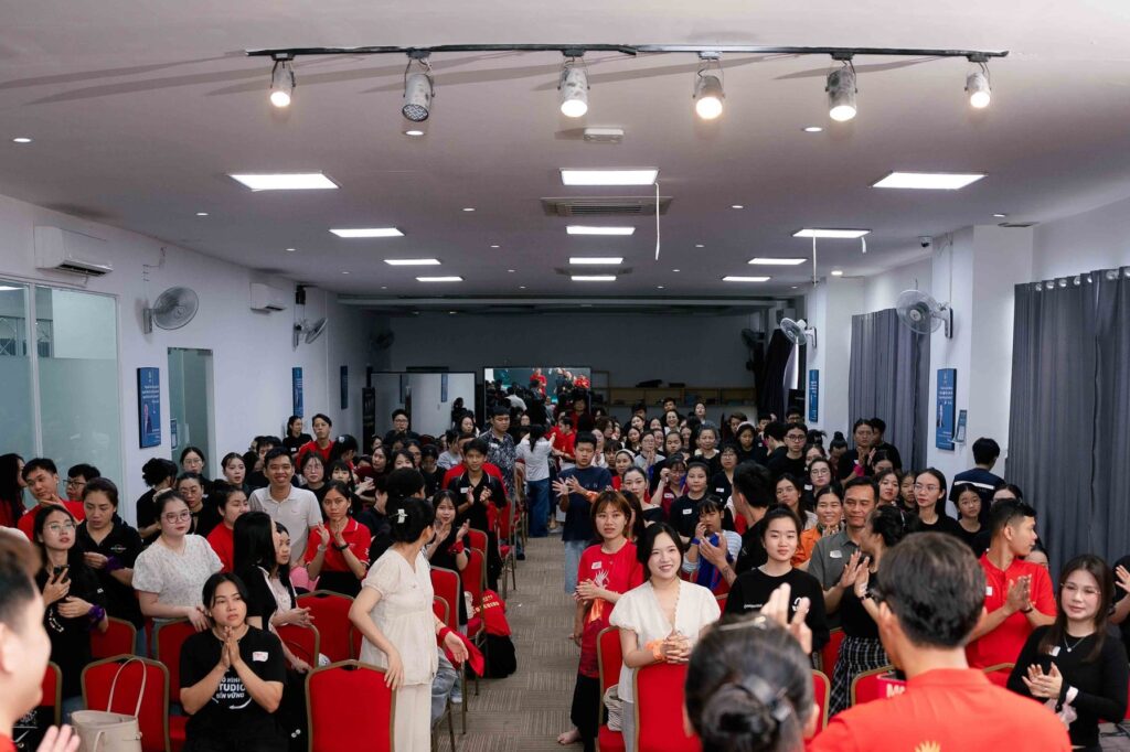 Toàn cảnh hội trường lớp THẤU HIỂU NHÂN TÂM K04