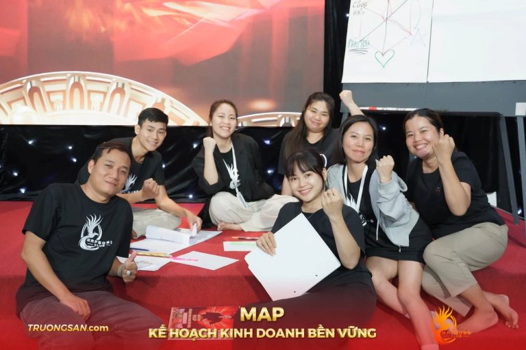 MAP CAMP mùa 18, trên thảm đỏ và quanh bàn học, ảnh 2