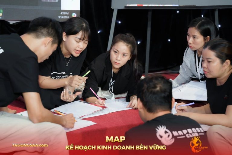 MAP CAMP mùa 18, trên thảm đỏ và quanh bàn học, ảnh 3
