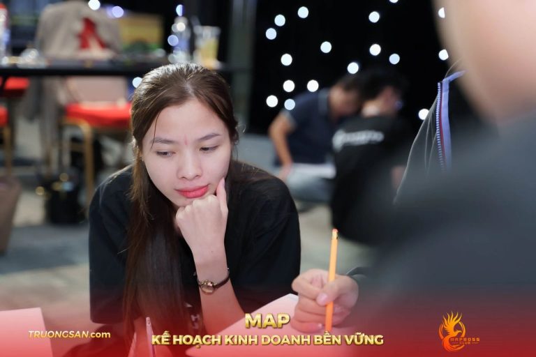 MAP CAMP mùa 18, trên thảm đỏ và quanh bàn học, ảnh 6