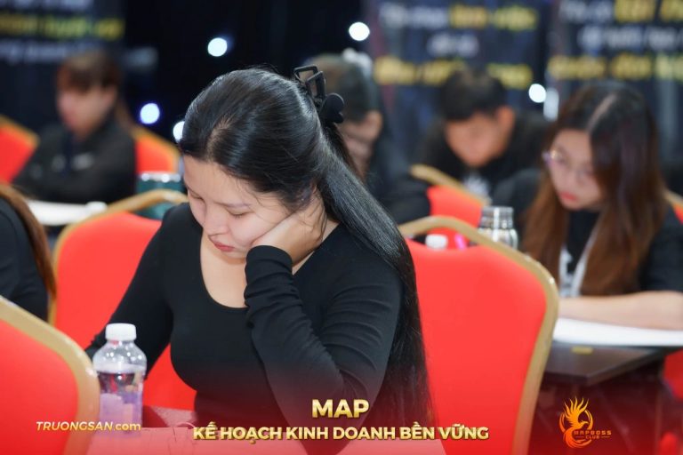 MAP CAMP mùa 18, trên thảm đỏ và quanh bàn học, ảnh 8