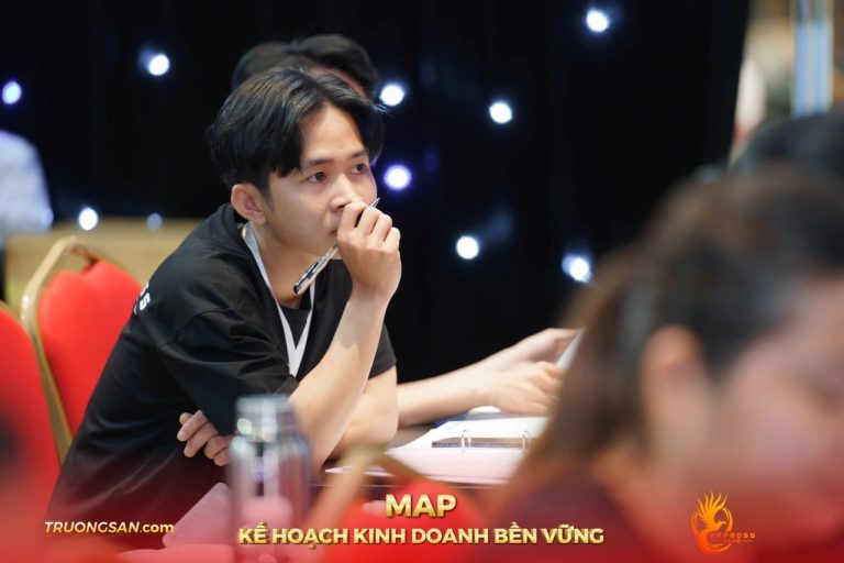 MAP CAMP mùa 18, trên thảm đỏ và quanh bàn học, ảnh 9