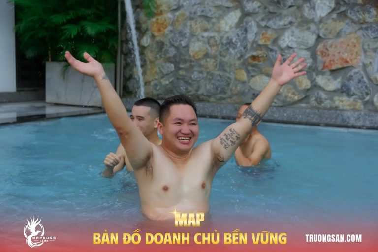 MAP CAMP mùa 19, mặt hồ, bể bơi và bộ vest đen, ảnh 5