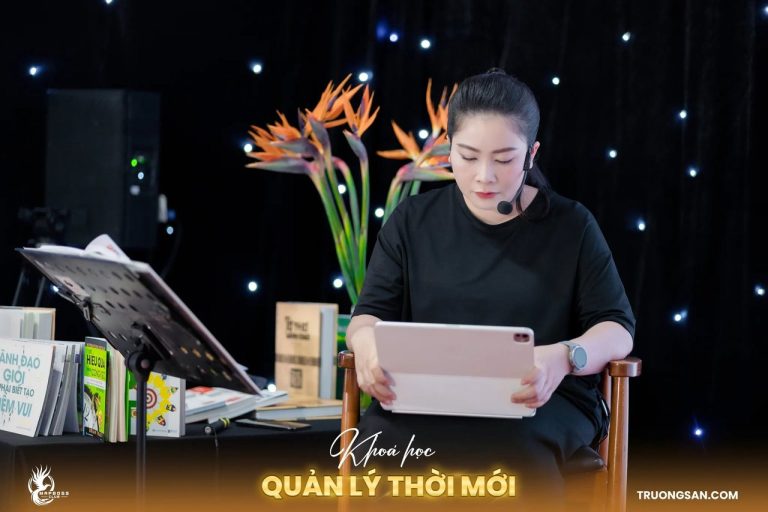 Quản Lý Thời Mới mùa 3, những người đứng lớp và dẫn bài, ảnh 1