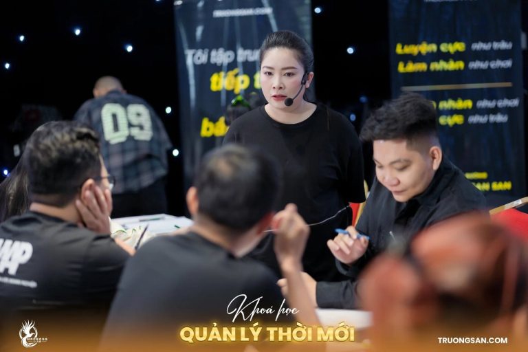 Quản Lý Thời Mới mùa 3, những người đứng lớp và dẫn bài, ảnh 3