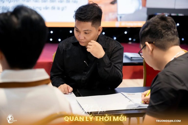 Quản Lý Thời Mới mùa 3, quanh những chiếc bàn làm việc nhóm, ảnh 5
