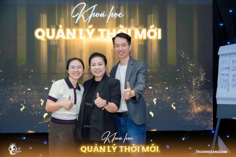 Quản Lý Thời Mới mùa 3, trình bày và trao chứng nhận, ảnh 5