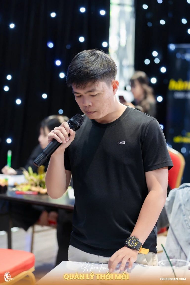 Quản Lý Thời Mới mùa 3, trình bày và trao chứng nhận, ảnh 6