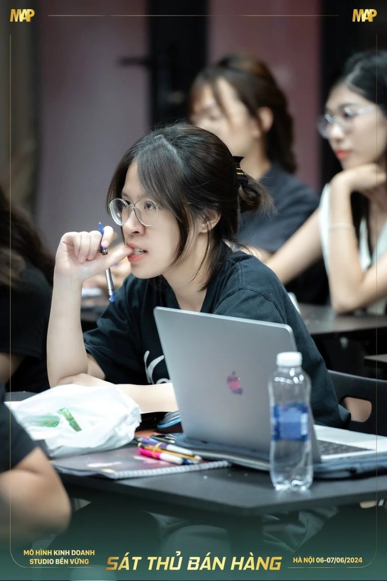 Sát Thủ Bán Hàng mùa 1, những gương mặt chăm chú, ảnh 3