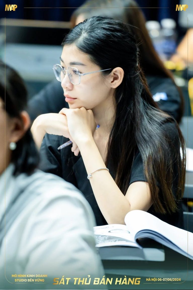 Sát Thủ Bán Hàng mùa 1, những gương mặt chăm chú, ảnh 9