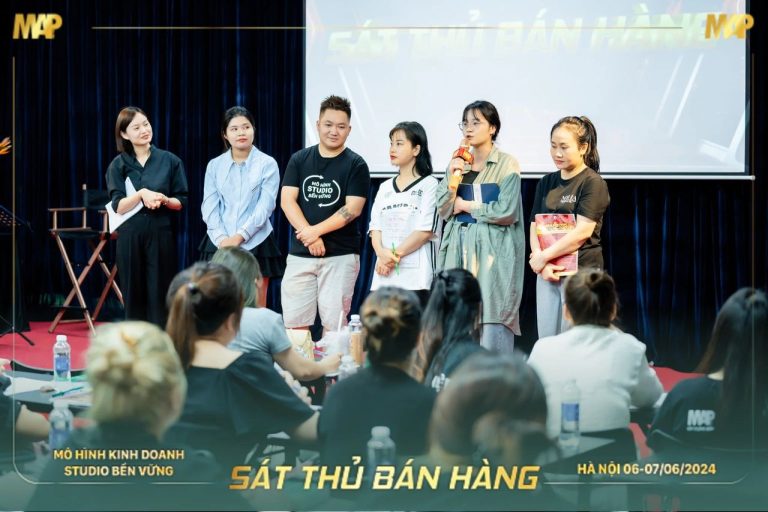 Sát Thủ Bán Hàng mùa 1, tập bán, trình bày và niềm vui cuối lớp, ảnh 6