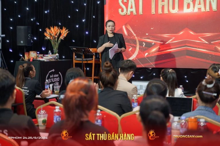 Sát Thủ Bán Hàng mùa 2, người dẫn dắt trên sân khấu rèm sao, ảnh 1