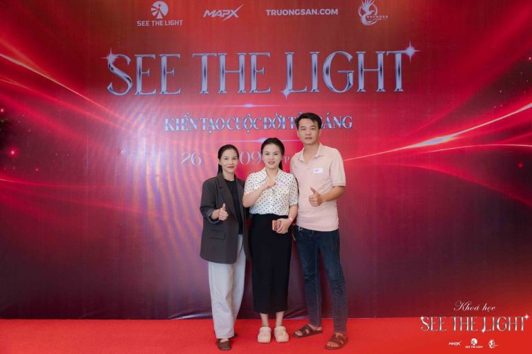 SEE THE LIGHT mùa 1, buổi sáng ở hội trường đèn chùm, ảnh 4