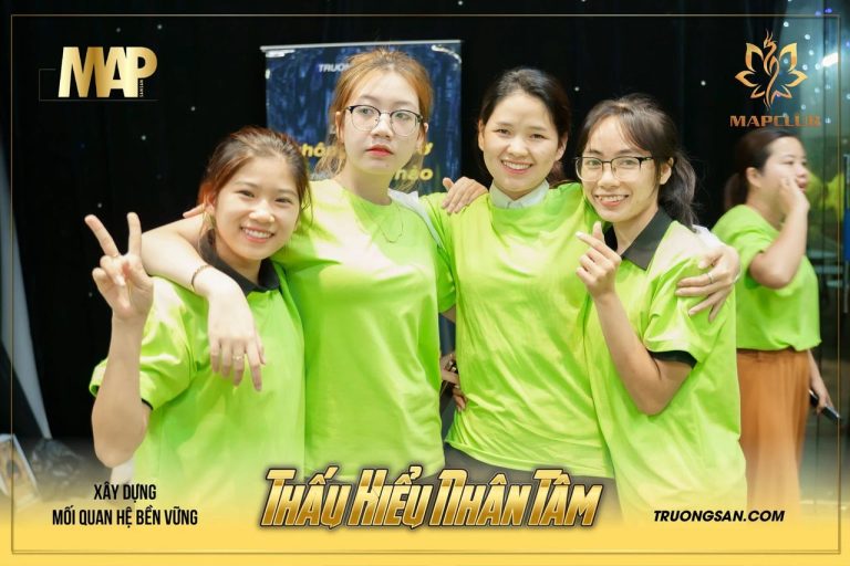 Thấu Hiểu Nhân Tâm mùa 1, sân khấu, bánh kem và ảnh tập thể, ảnh 9