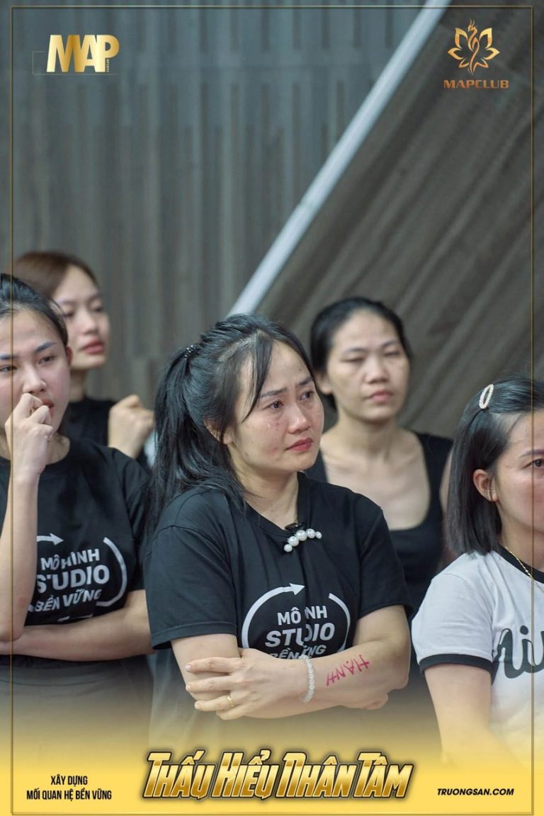 Thấu Hiểu Nhân Tâm mùa 2, bịt mắt, cõng nhau và những đôi mắt đỏ, ảnh 8