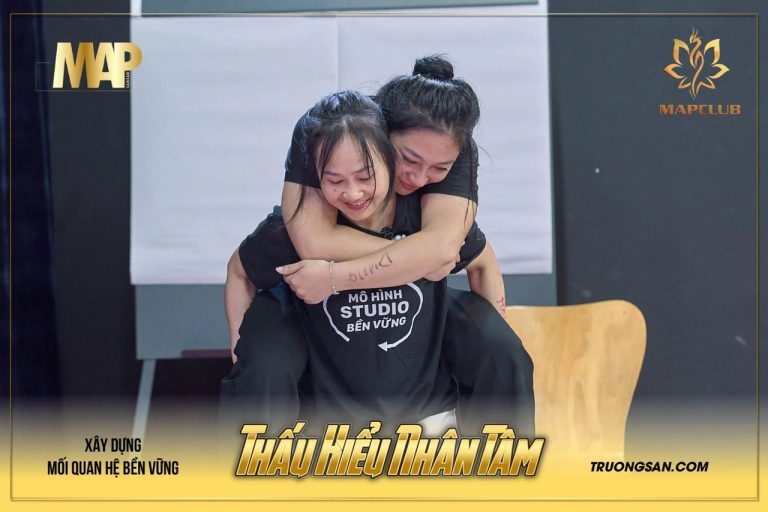 Thấu Hiểu Nhân Tâm mùa 2, bịt mắt, cõng nhau và những đôi mắt đỏ, ảnh 9