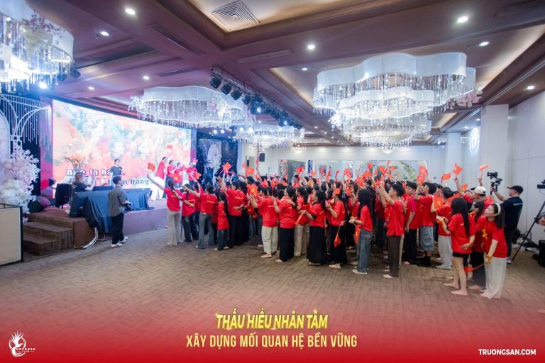 Thấu Hiểu Nhân Tâm mùa 3, áo đỏ sao vàng và những lời chia sẻ, ảnh 2