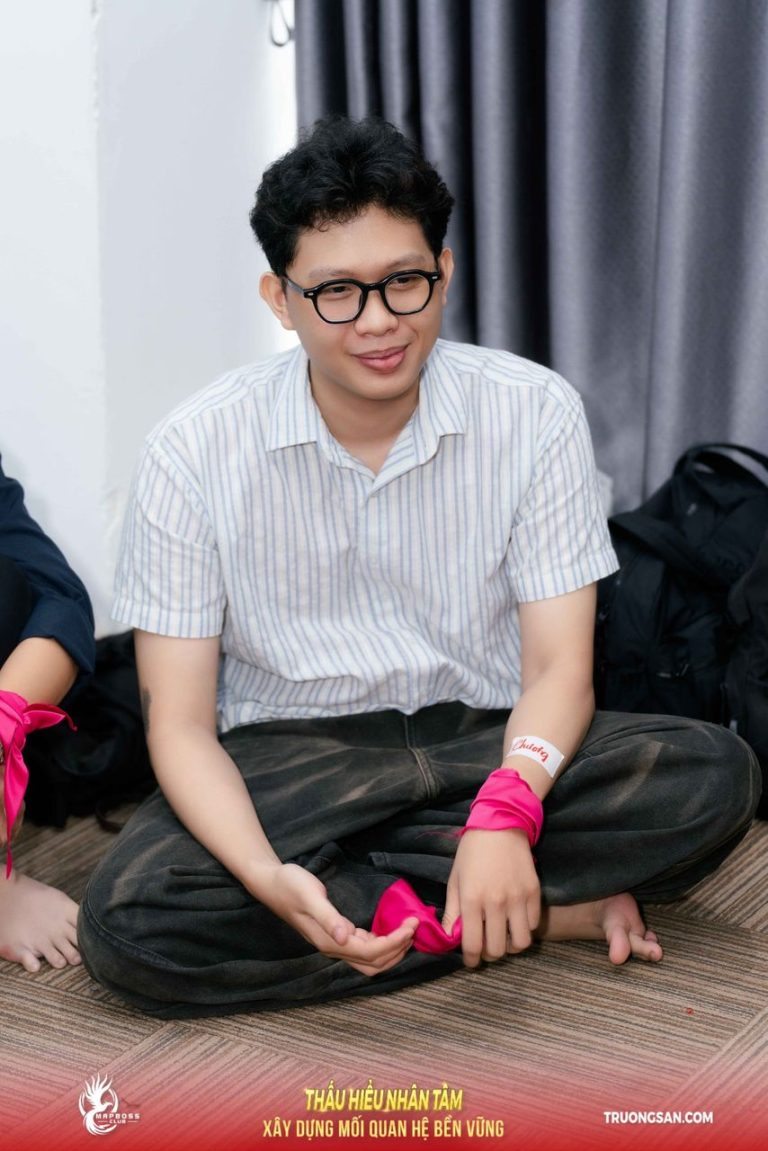 Thấu Hiểu Nhân Tâm mùa 4, trò chơi trên sàn và bài giảng trên màn chiếu, ảnh 8