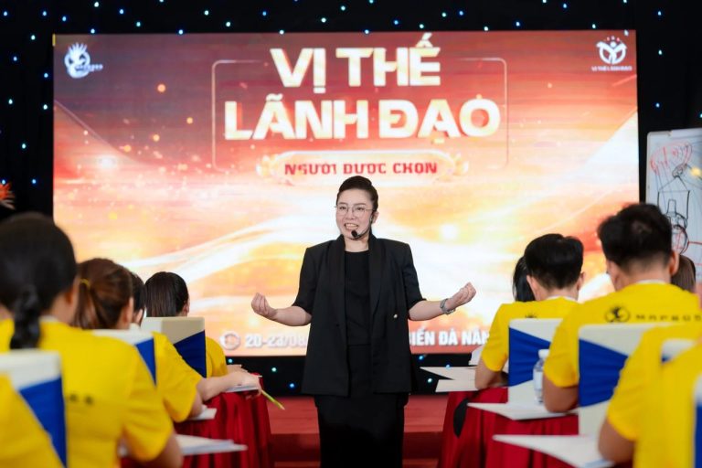 Vị Thế Lãnh Đạo mùa 2, hội trường áo vàng ngày đầu, ảnh 3