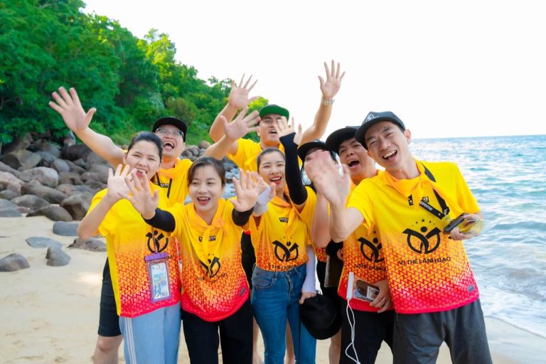 Vị Thế Lãnh Đạo mùa 2, trên biển, dưới thác và giữa phố đêm, ảnh 9