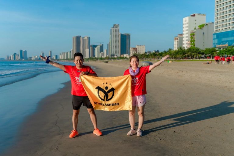 Vị Thế Lãnh Đạo mùa 2, áo đỏ, áo polo và đêm áo trắng, ảnh 1