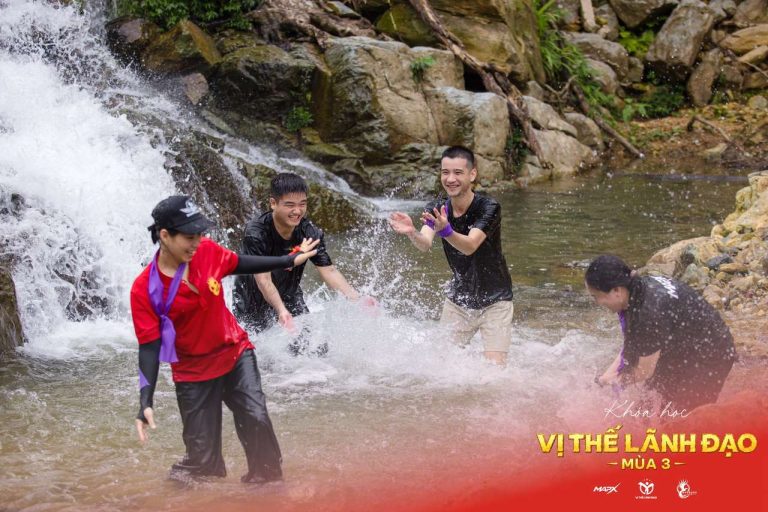 Vị Thế Lãnh Đạo mùa 3, lối mòn, suối đá và những trạm dừng, ảnh 3