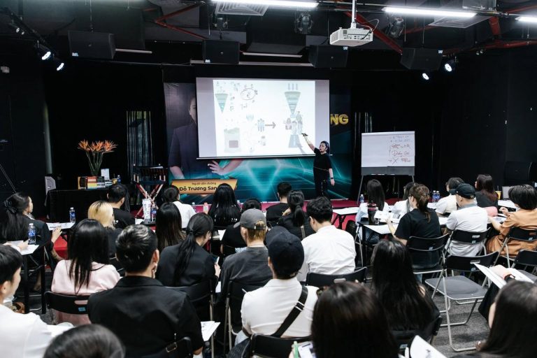 Video Marketing mùa 10, hội trường Hà Nội trong giờ giảng, ảnh 4
