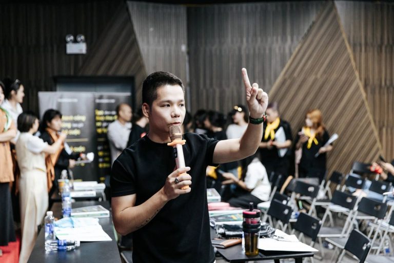 Video Marketing mùa 10, chia đội và làm bài bên bàn, ảnh 3