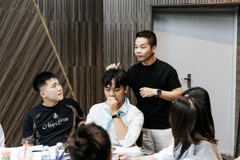 Video Marketing mùa 10, chia đội và làm bài bên bàn, ảnh 5