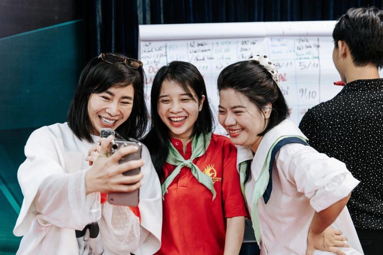 Video Marketing mùa 10, chia đội và làm bài bên bàn, ảnh 8
