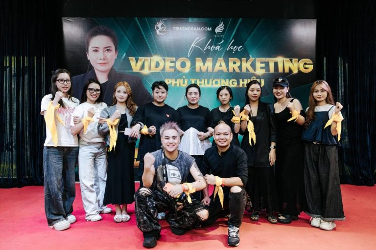 Video Marketing mùa 10, tiếng cười và ảnh chụp theo đội, ảnh 9