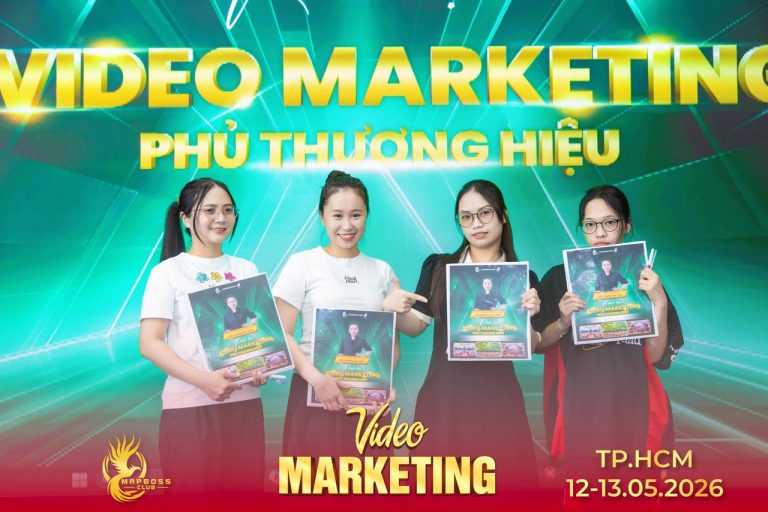 Video Marketing mùa 12, phông xanh lục và những lượt cầm micro, ảnh 1
