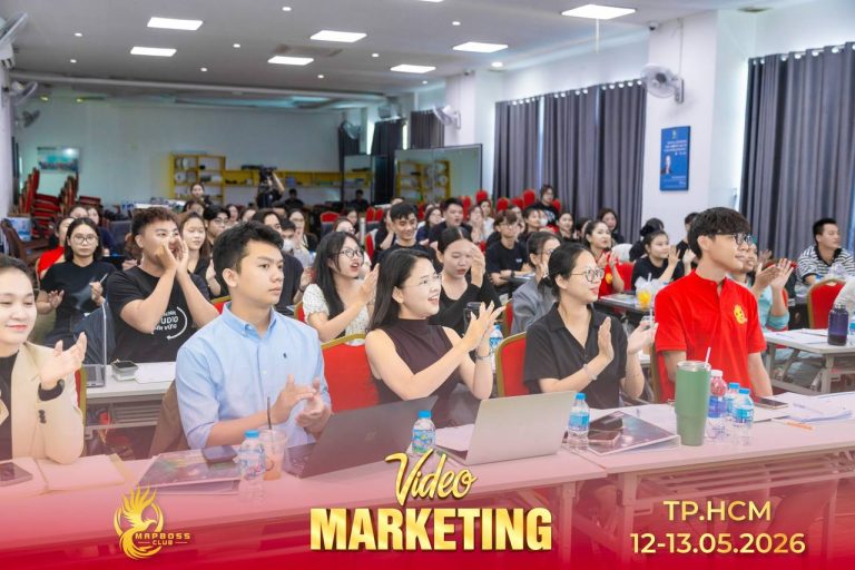 Video Marketing mùa 12, phông xanh lục và những lượt cầm micro, ảnh 9