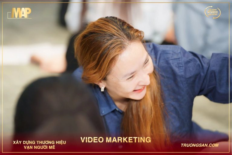 Video Marketing mùa 6, làm bài trên sàn và bữa cơm quây quần, ảnh 8