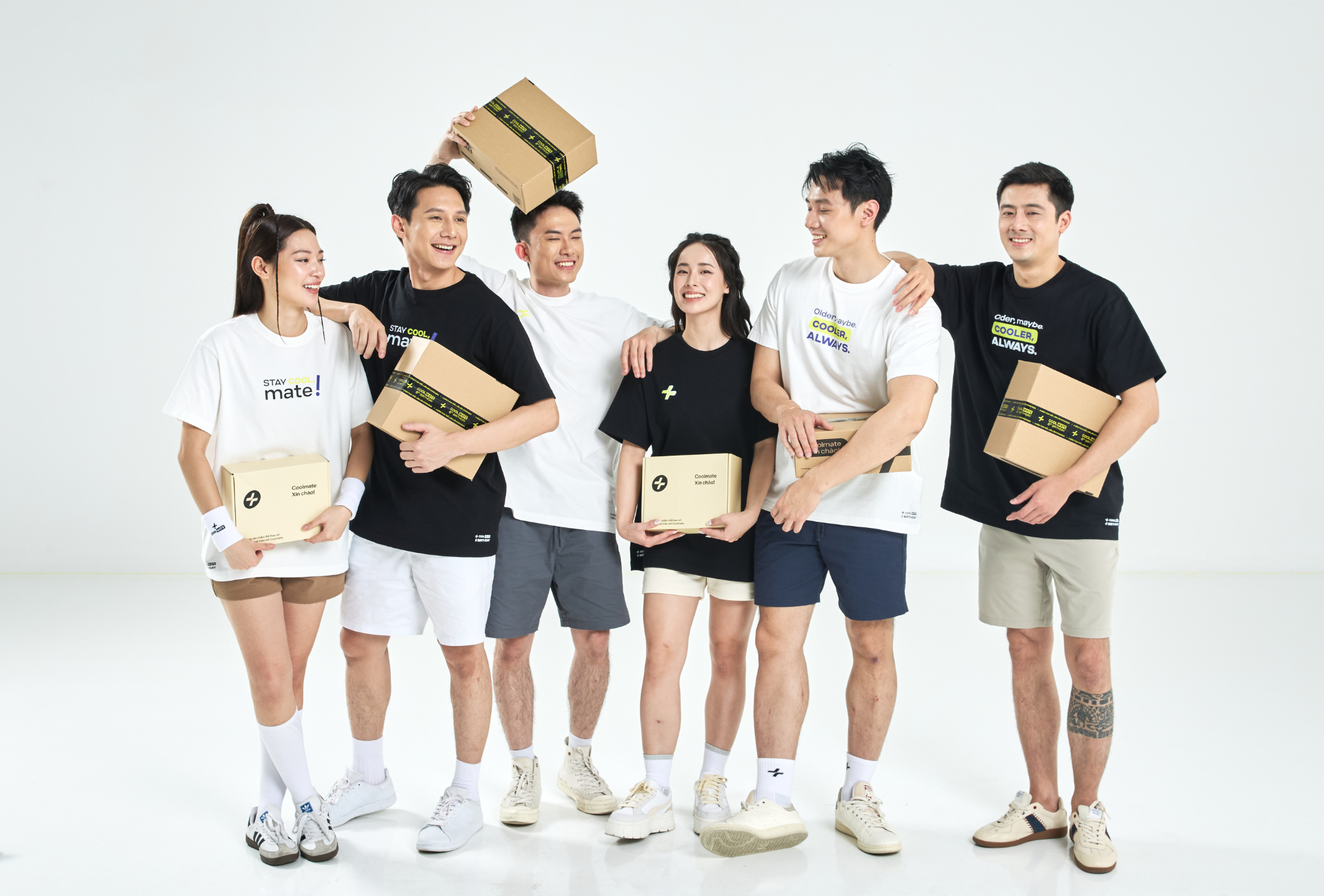 Nhóm khách hàng trẻ đại diện cho Customer Persona của thương hiệu thời trang Coolmate, phù hợp với phong cách năng động và mua sắm trực tuyến.