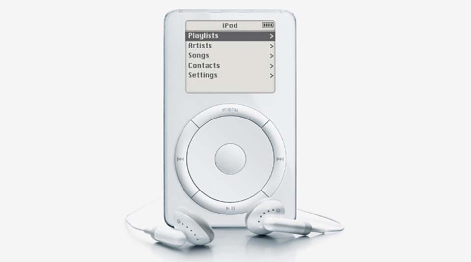 Apple iPod minh họa ví dụ phân tích vòng đời sản phẩm từ giai đoạn tăng trưởng đến suy thoái.